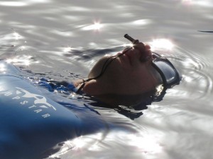 Rémy Dubern avant de plonger pour -76m CNF (photo : Barakua club diving center)