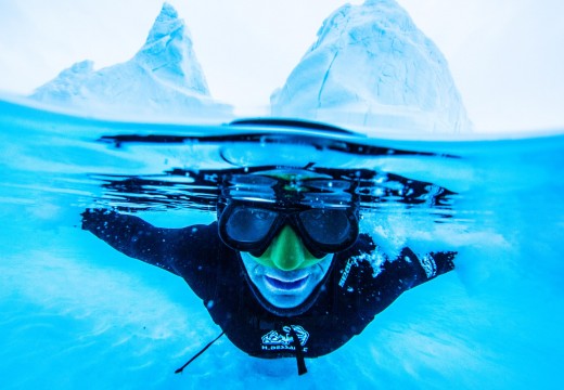 des apnéistes dans « Le monde des glaces »